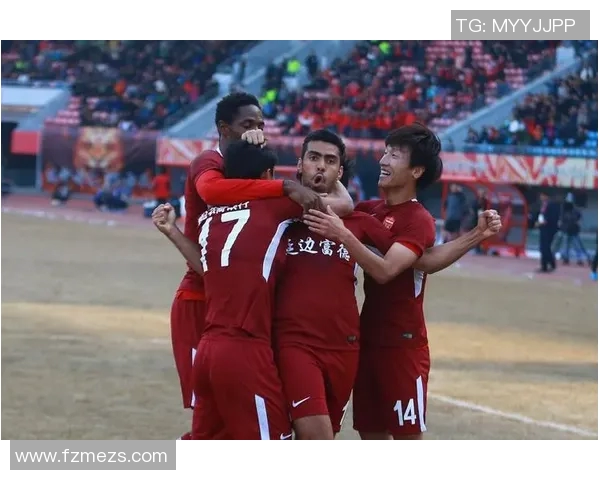 天津泰达迎战延边富德全力争胜展现球队实力与斗志